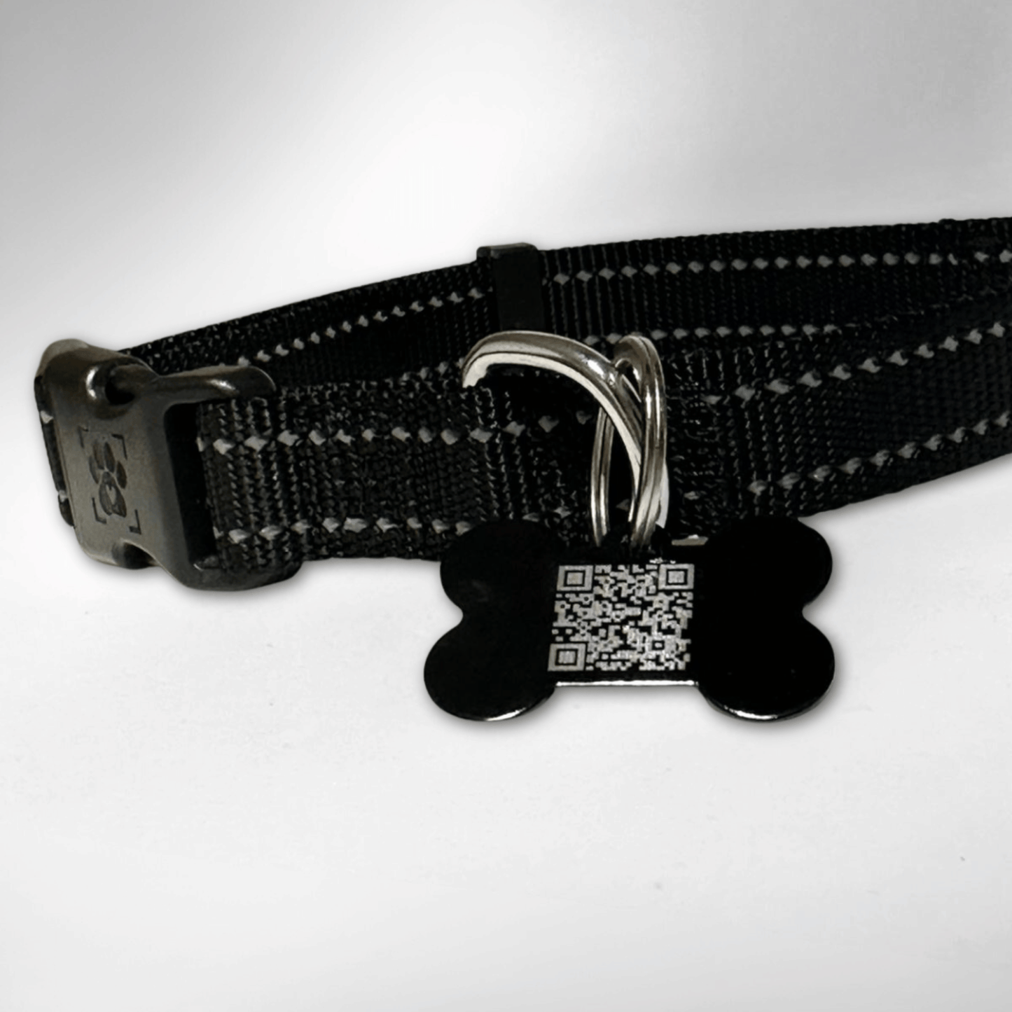 Pfotenscan-Halskette-schwarz-Beispielbild-1